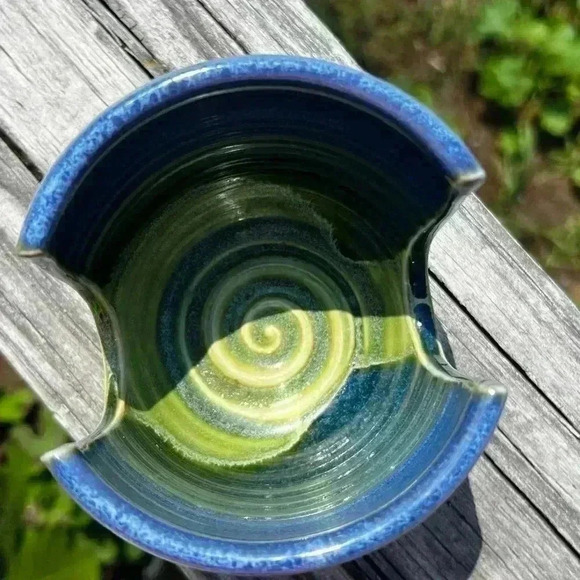 Hand Thrown Sponge Keeper Signed "Becky" Blue/Green Glaze - Picture 7 of 7